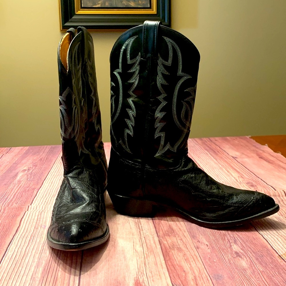 Black western Boots with Great Finish and Pointed Toe - Picture 2 of 8